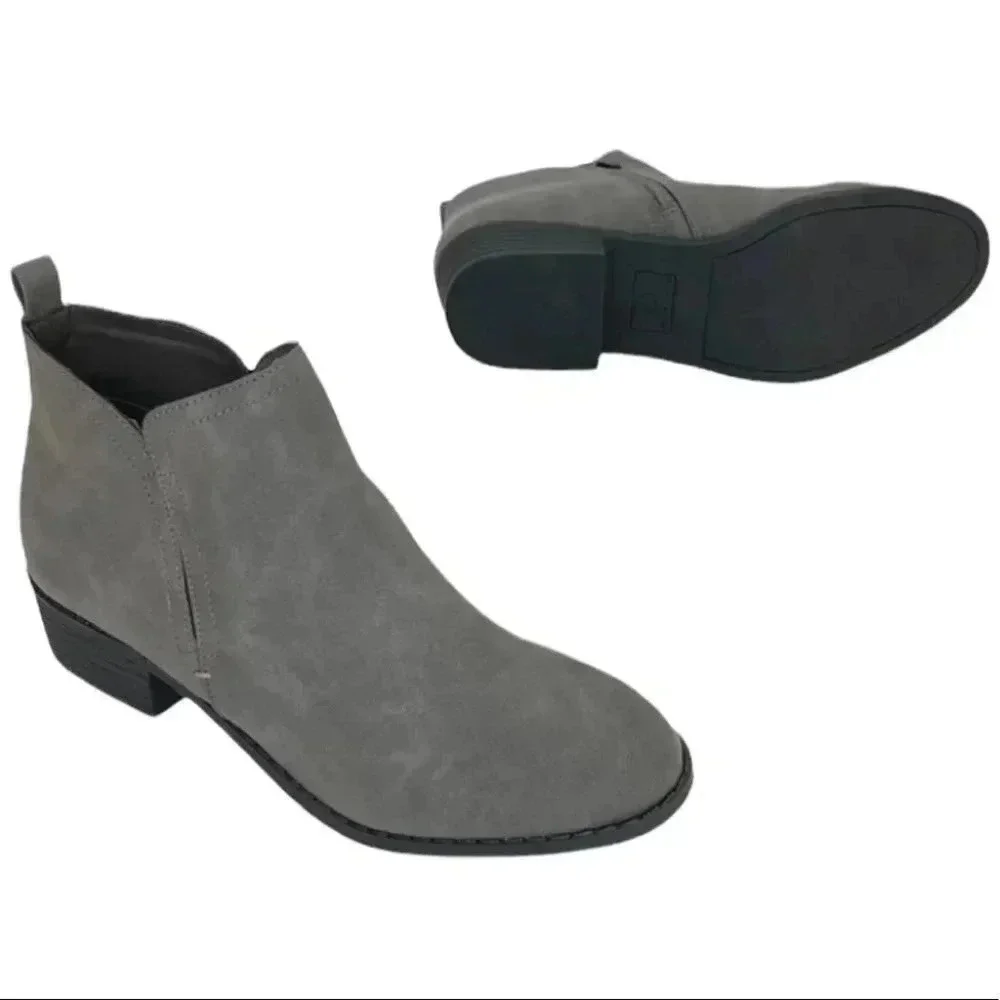 Sun + Stone Cadee Grey Faux Leather Womens Booties
